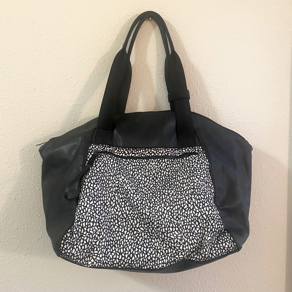 Lululemon gym bag